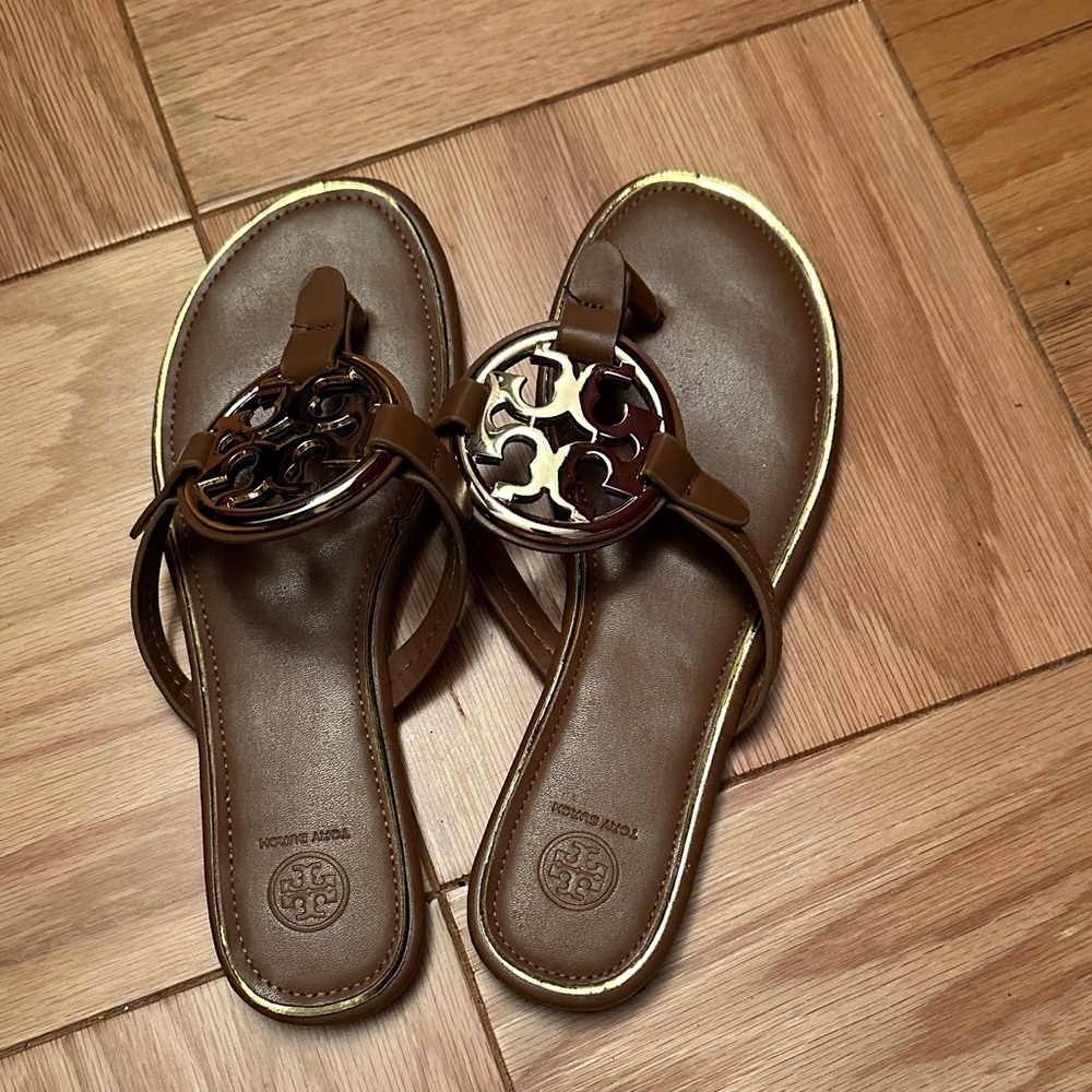 Tory Burch Logo Brown Leather Sandals